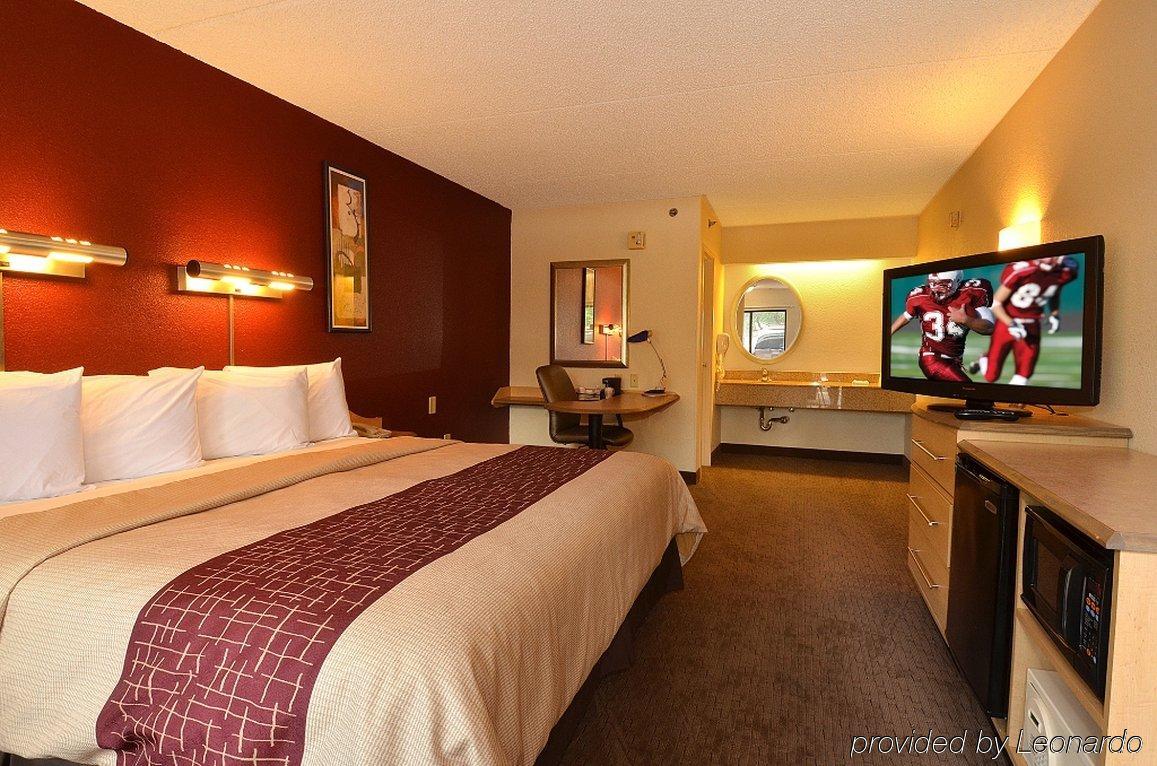 Red Roof Inn Louisville East - Hurstbourne Esterno foto