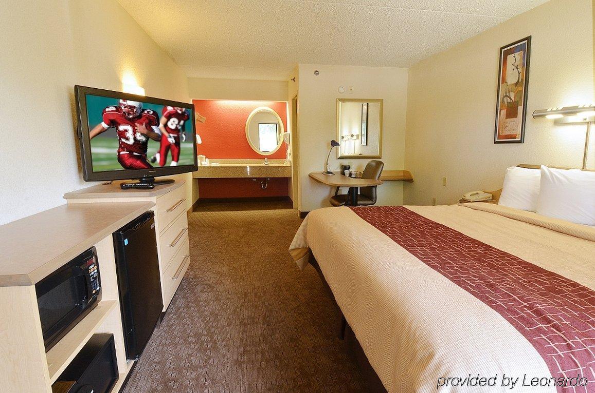 Red Roof Inn Louisville East - Hurstbourne Esterno foto