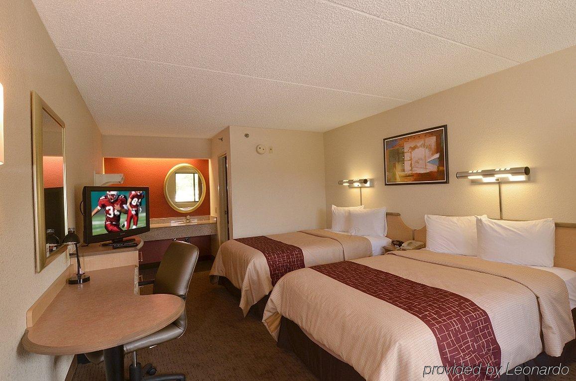 Red Roof Inn Louisville East - Hurstbourne Esterno foto