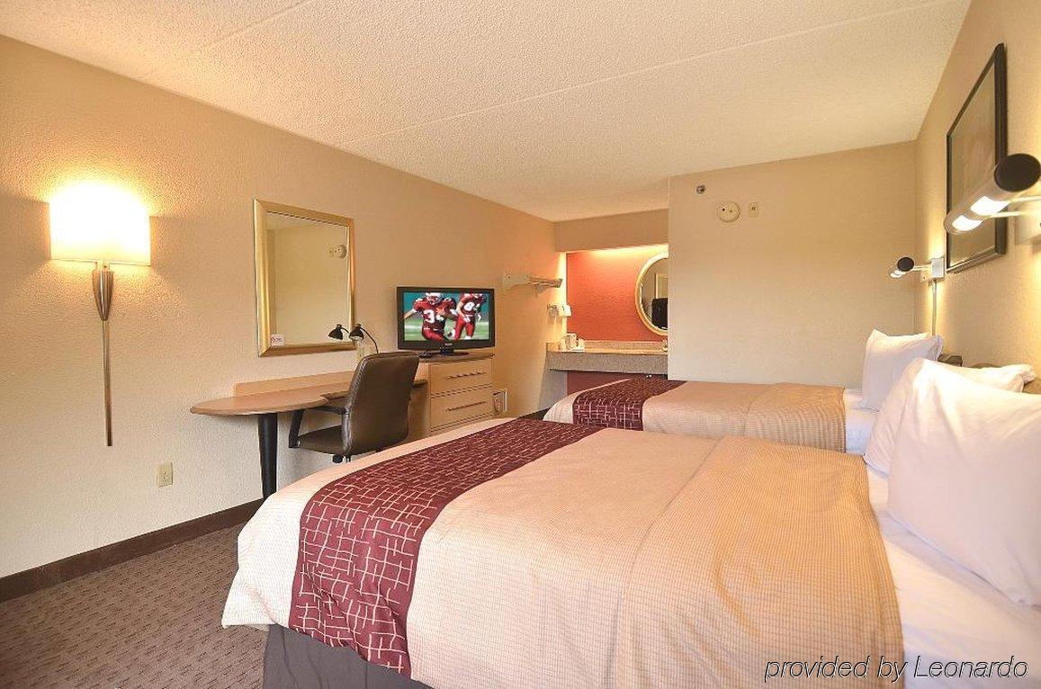 Red Roof Inn Louisville East - Hurstbourne Esterno foto