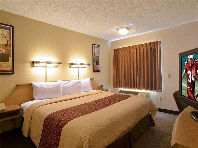 Red Roof Inn Louisville East - Hurstbourne Esterno foto